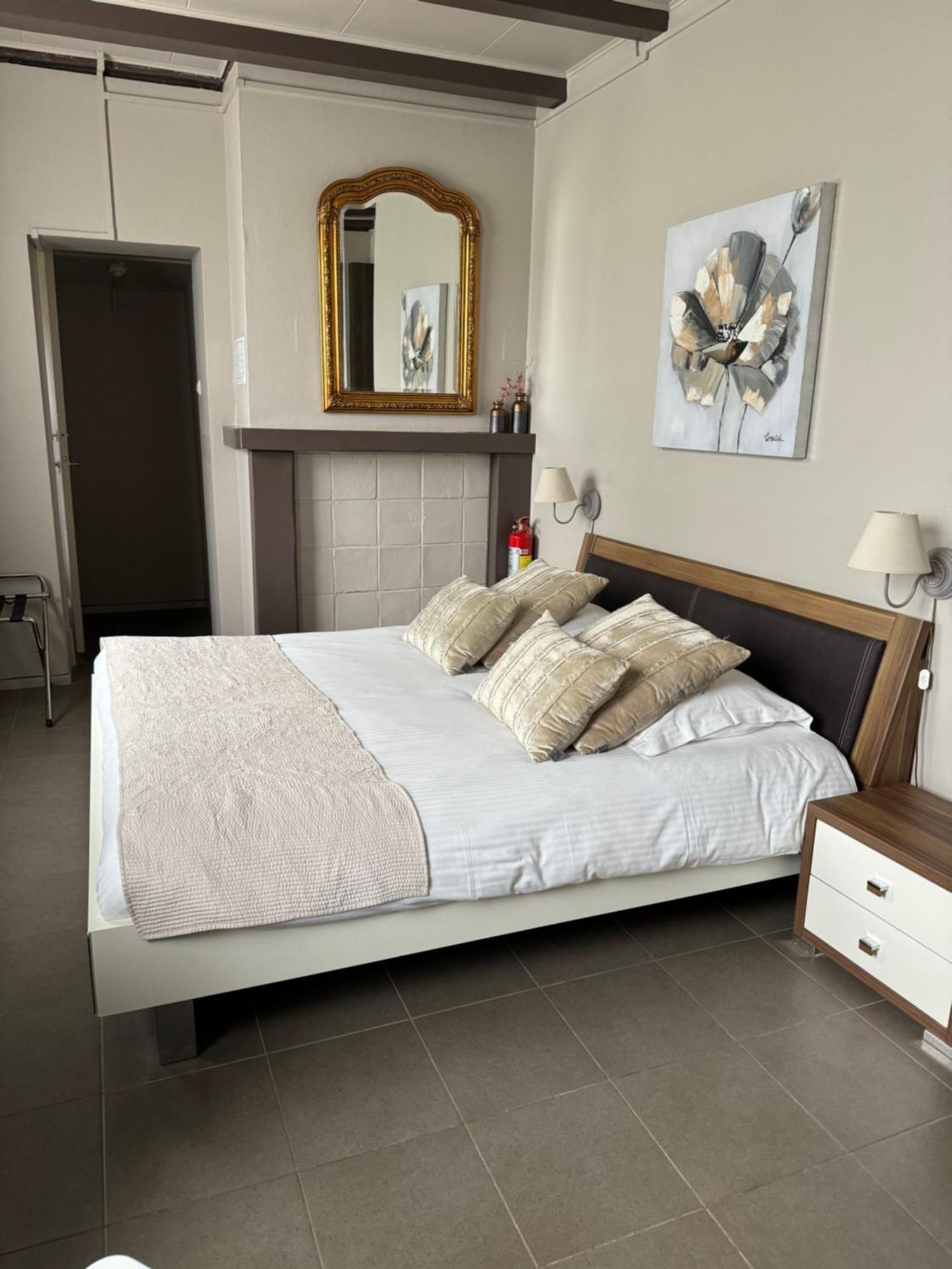 Ouwe Schuure Bed & Breakfast Sluis Exterior photo